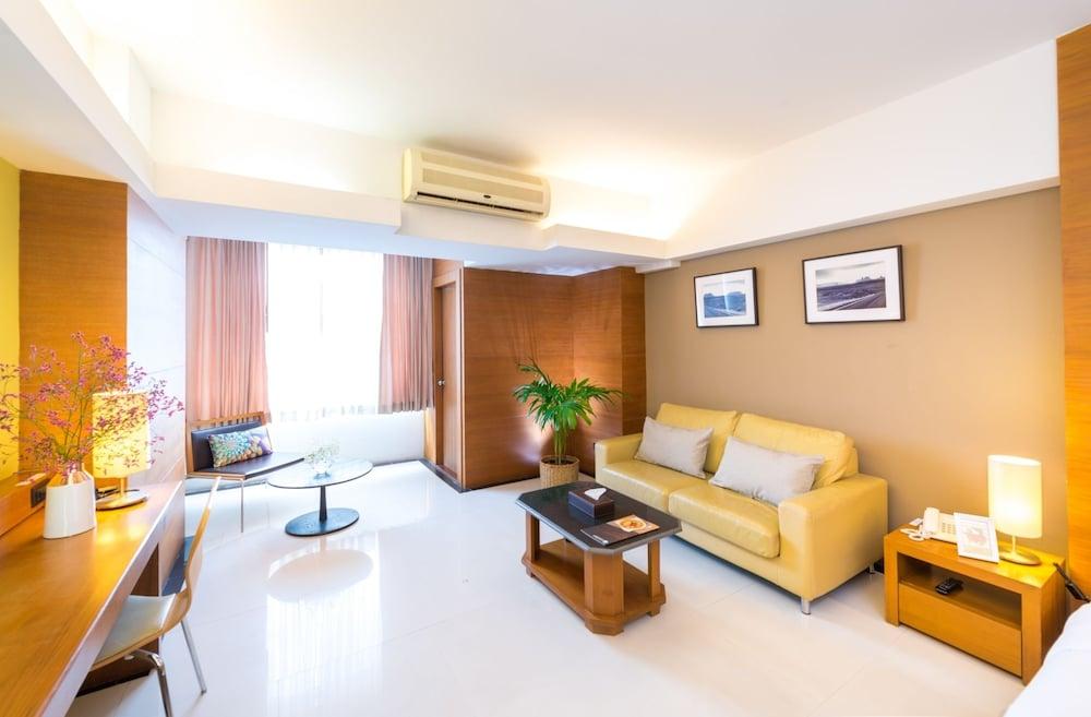 Laemtong Serviced Apartment Si Racha Luaran gambar